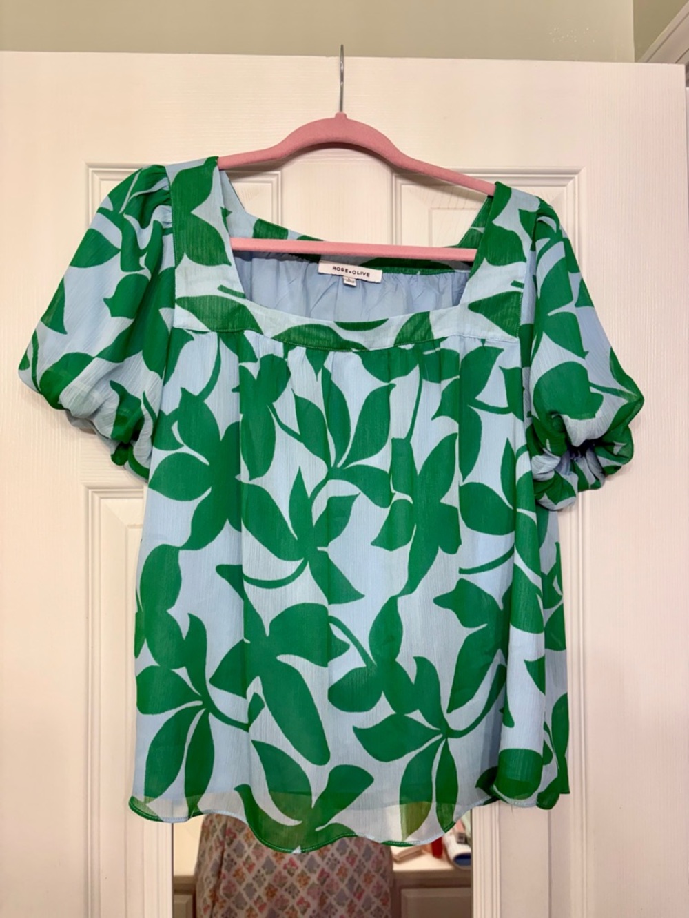 Rose & Olive Green Leaf Print Puff Sleeve Top